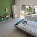Kiss Apartmanhaz *