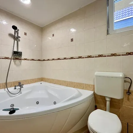 Apartment Kiss Apartmanhaz Siofok
